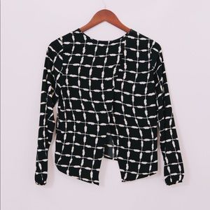 Long sleeve patterned blouse with split back